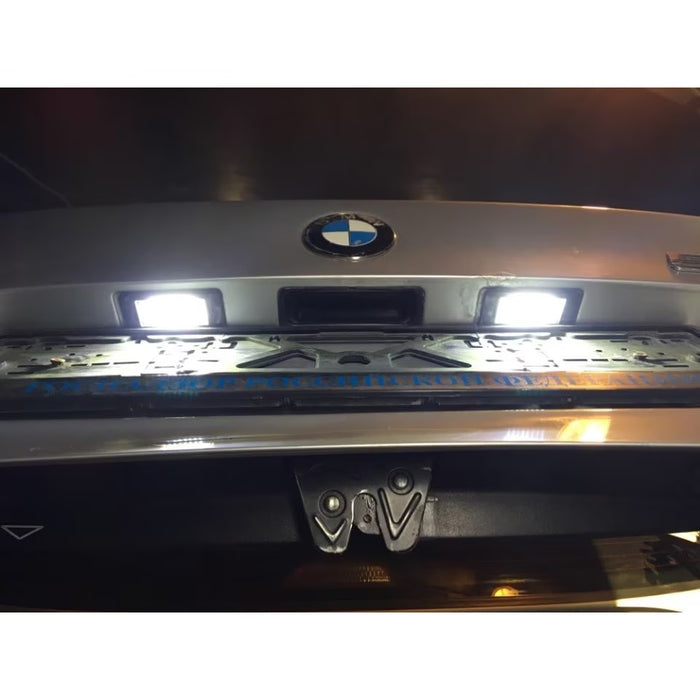 2 LED-es lámpa halmaza az autószámhoz, égett izzó hiba nélkül, BMW kompatibilis, fehérvörös fény