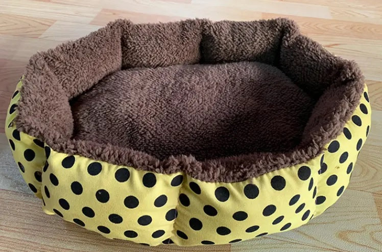 Удобно легло за кучета или котки, фланел и памук, жълто